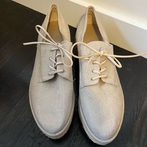 Stuart weitzman shoes size 9.5 worn once excellent condition